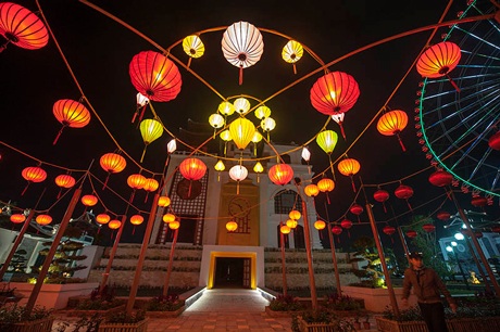 Chiêm ngưỡng thế giới sắc màu lễ hội hoa xuân ở Công viên châu Á - 6 Không gian nghệ thuật sắp đặt ấn tượng tại công viên Châu Á.