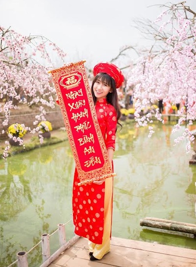 Thiếu nữ Hà thành đua sắc giữa vườn Xuân - 13 Hoài Thư
