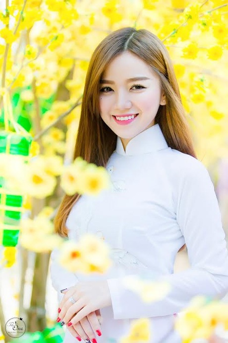 Ngôi sao thời trang Lê Hạ Anh rực rỡ bên mai vàng đón xuân - 8 Hoài Thư