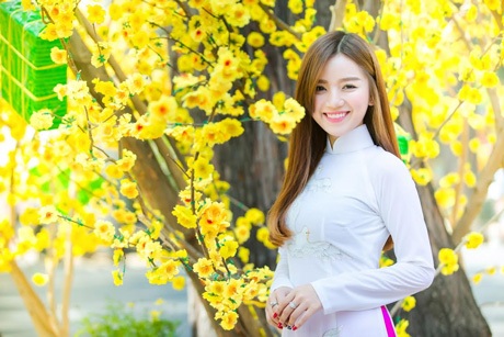 Ngôi sao thời trang Lê Hạ Anh rực rỡ bên mai vàng đón xuân - 9 Hoài Thư