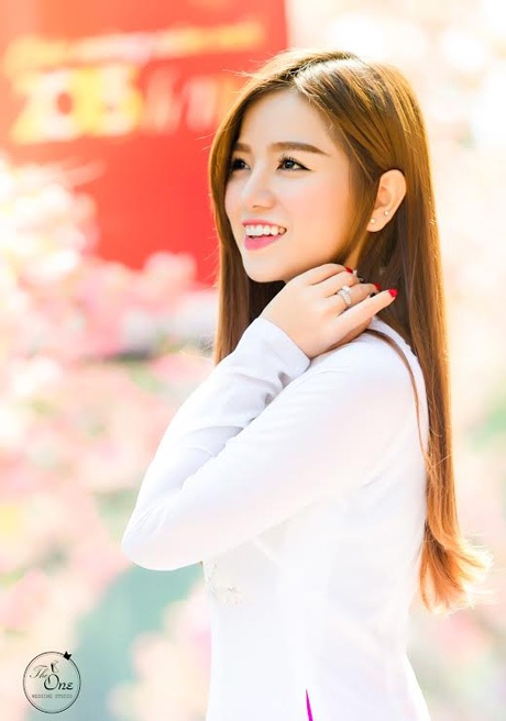 Ngôi sao thời trang Lê Hạ Anh rực rỡ bên mai vàng đón xuân - 4 Hoài Thư