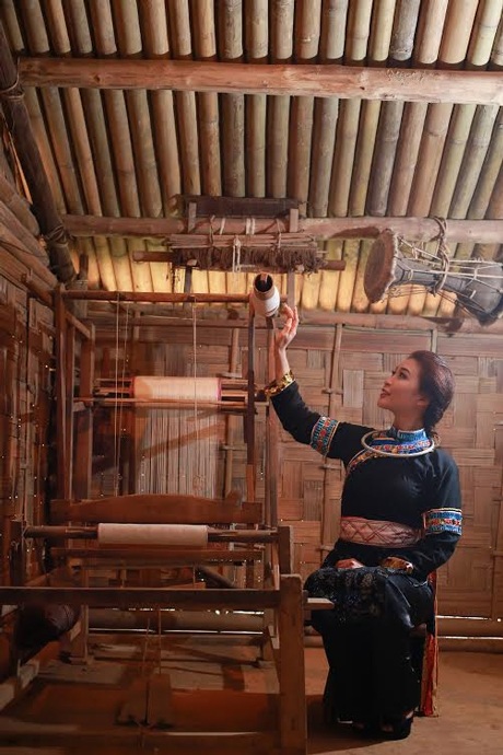 Hoa khôi Hà Giang kể chuyện đón Tết của dân tộc Cờ Lao - 3 Hoa khôi Hà Giang kể chuyện đón Tết của dân tộc Cờ Lao