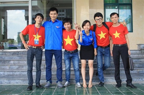 "Hot boy" điển trai, tài năng của ĐH Y Dược Thái Bình - 7 Vũ Hồng Sơn đang là sinh viên năm thứ 6 khoa Y Học Dự Phòng, Đại học Y Dược Thái Bình.