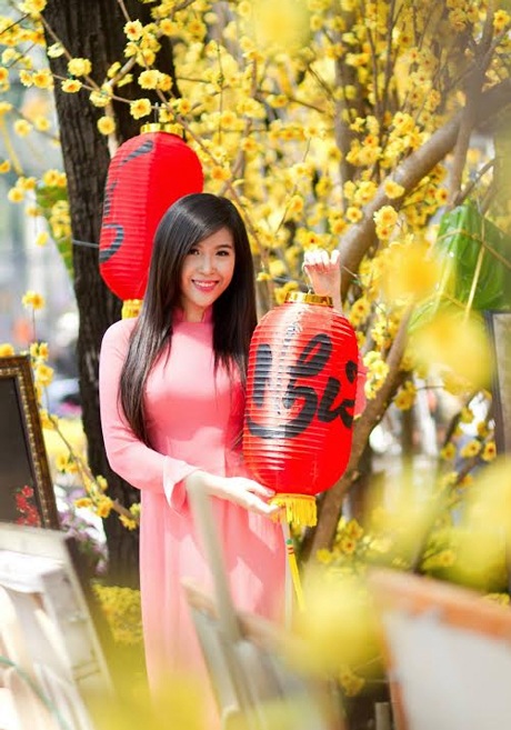 Kỷ niệm Tết chẳng thể phai mờ của những nữ sinh xinh đẹp - 6 “Trước đây, gia đình mình rất khó khăn. Cứ Tết đến, bạn bè có quần áo mới nhưng nhà
