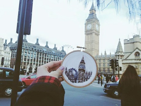 Cô gái trẻ “chụp” lại hành trình “xê dịch” bằng tranh thêu - 6 Tháp đồng hồ Big Ben ở London, Anh