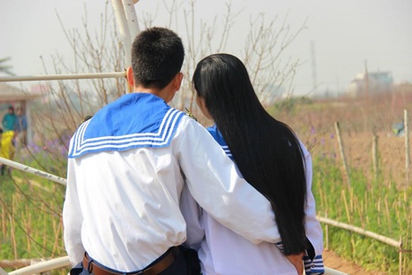 Tâm sự tình yêu của những cô gái có bạn trai là bộ đội - 1 Có người yêu là bộ đội, các cô gái luôn có sự đồng cảm và thấu hiểu sâu sắc.
