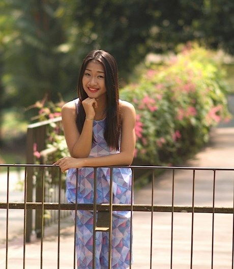 Nữ sinh Việt đẹp nhất quốc đảo sư tử: Sẽ hát quan họ đón Giao thừa - 4 Mai Linh rạng ngời, duyên dáng trong tà áo dài Việt