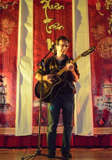 Tiết mục mở màn chúc mừng năm mới “Xuân và tuổi trẻ”