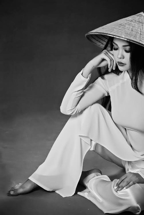 Ngắm bộ ảnh Xuân độc, lạ của Hoa khôi Nội vụ - 10 Hoài Thư