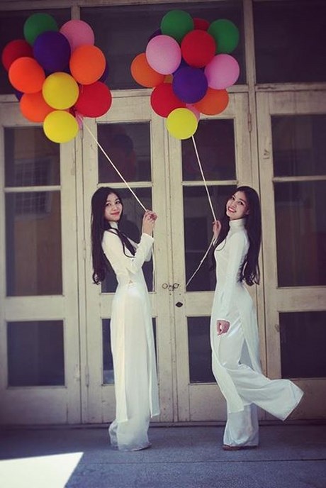 Nếu mới quen, khó lòng có thể nhận ra ai là chị, ai là em.