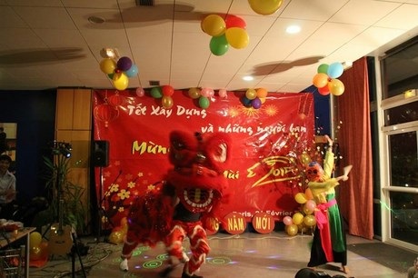 “Tết Xây dựng” tại Thủ đô Paris - 4 Tiết mục múa lân mở màn đêm Gala.