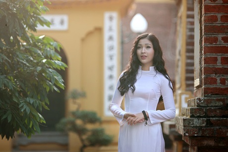 Nữ sinh Hà thành duyên dáng trong tà áo dài tinh khôi - 14 Hoài Thư