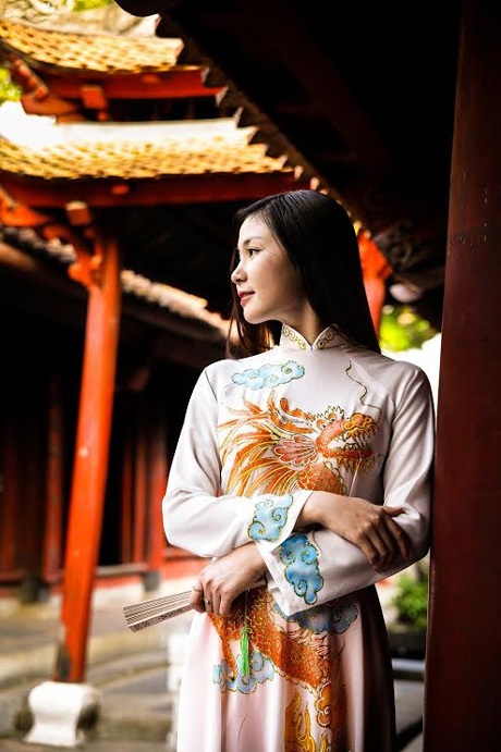 Hoa khôi Sông Lam Nghệ An dịu dàng trong tà áo dài - 2 Hoài Thư