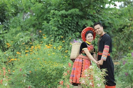 Bộ ảnh cưới độc đáo trên công trường của hai kỹ sư - 11 Đến nay, quả ngọt tình yêu của hai người đã đơm hoa kết trái khi Hiền đã mang bầu 8 tháng.