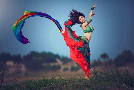 Cô giáo 9x quyến rũ trải lòng về đam mê múa bụng - 10 Vẻ giản dị đáng yêu của nữ giáo viên bellydance 9X Dư Ngân.