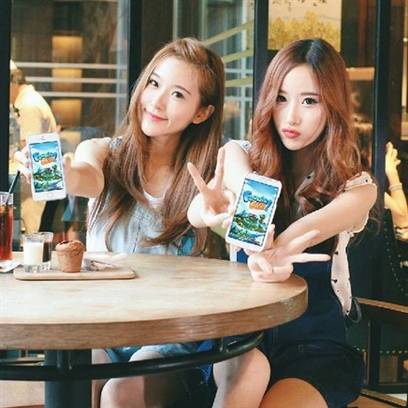 Ngắm nhan sắc cặp “hotgirl” Indonesia hút 150.000 người theo dõi - 4 Vũ Phong