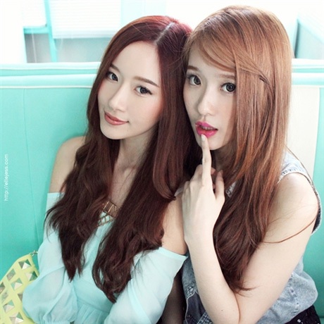 Ngắm nhan sắc cặp “hotgirl” Indonesia hút 150.000 người theo dõi - 11 Vũ Phong