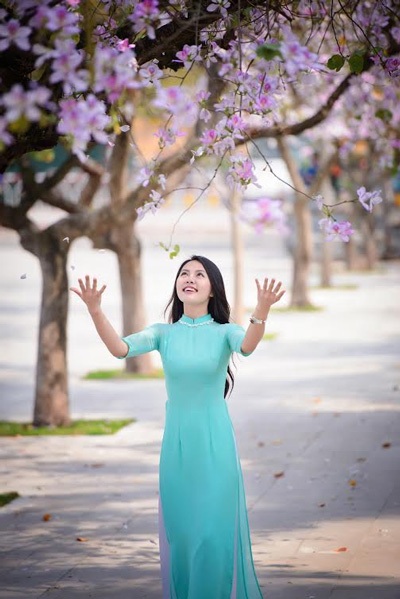Nữ giáo viên 9x dịu dàng trên phố hoa ban - 4 Hoài Thư