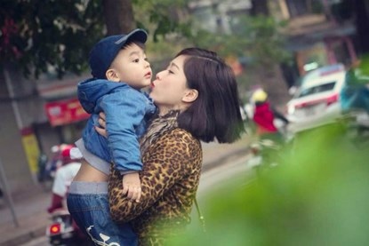 Lời yêu thương: Thư gửi con trai của hot girl trường Báo chí - 2 Trai yêu của mẹ!
