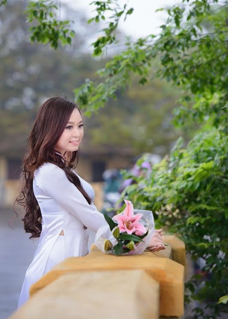 Á khôi ĐH Nội vụ dịu dàng dạo phố Hà Nội - 9 Hoài Thư