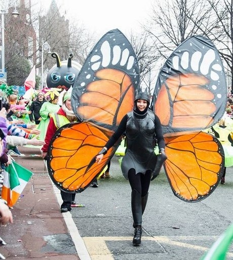 Biểu trưng cỏ ba lá gửi gắm ước mong may mắn.