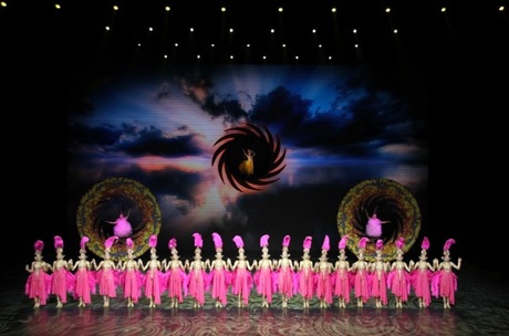 Sổ tay thông tin Học bổng Giao lưu Hán ngữ- Trải nghiệm văn hóa HelloChengdu 2015 - 5 Biểu diễn văn hóa nhạc kịch 3D Pradise Ethos tại công viên Hoan Lạc Cốc