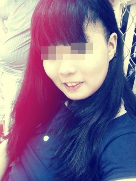 Những kiểu tóc “không giống ai” của giới trẻ Việt - 11 Ngay sau đó nữ sinh đã bị nhà trường kiểm điểm.