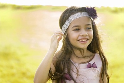 Vẻ đẹp dễ thương của bé gái mang hai dòng máu Việt – Anh - 1 Sophia Davies - bé gái dễ thương mang hai dòng máu Việt - Anh