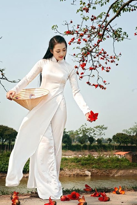 Thiếu nữ Hà thành nền nã, dịu dàng bên sắc hoa gạo - 14 Hoài Thư