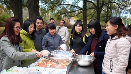 Liên hoan BBQ – Công viên Glebe Park. Ảnh: Hoàng Trường