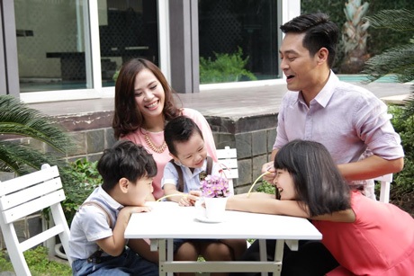 Làm gì để gia đình thêm gắn kết? - 1 Gia đình hạnh phúc của MC Phan Anh