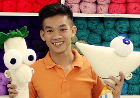 Chàng trai đan len - 1 Đỗ Hoàng Quang khởi nghiệp với nghề thủ công từ len sợi.