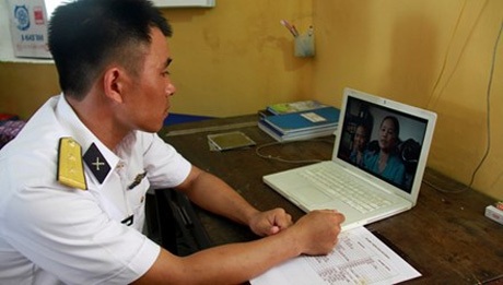 Nghĩa tình anh em giữa Trường Sa - 1 Nghĩa tình anh em giữa Trường Sa
