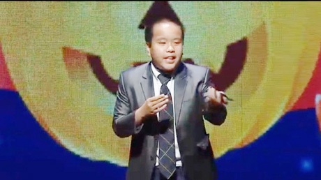 "Thần đồng ngoại ngữ" Đỗ Nhật Nam làm thơ xúc động về động đất Nepal - 1 Thần đồng Đỗ Nhật Nam