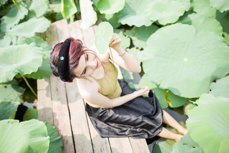 Nữ thủ khoa xinh đẹp ĐH Văn hóa e ấp bên sen đầu mùa - 3 Hoài Thư