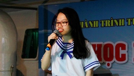 Thơ quyện sóng biển Trường Sa - 1 Thơ quyện sóng biển Trường Sa