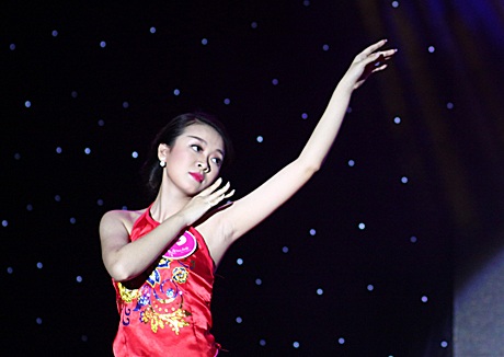Tiết mục múa dân gian Bèo dạt mây trôi của Vân Anh được chọn để trình diễn lại trong đêm chung kết