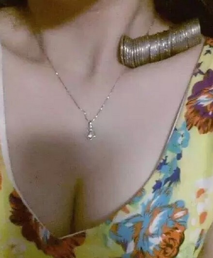 Trung Quốc: Thiếu nữ đua nhau đặt tiền xu trên vai khoe dáng gầy - 10 Vũ Phong