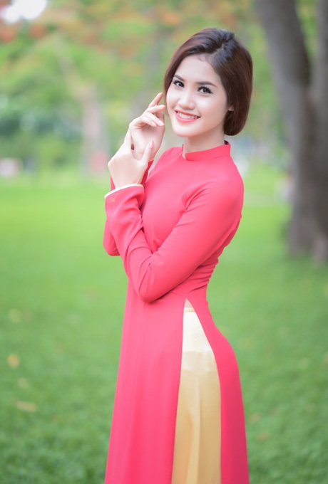 Thiếu nữ 9X Sài thành đẹp thướt tha trong tà áo dài - 1 Thiếu nữ 9X Sài thành đẹp thướt tha trong tà áo dài