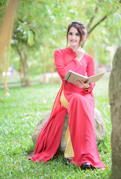 Thiếu nữ 9X Sài thành đẹp thướt tha trong tà áo dài - 12 N.E