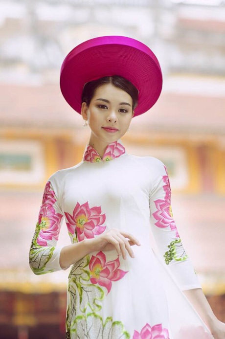 Ngắm vẻ đẹp dịu dàng của nữ sinh 9X Ngoại giao trong tà áo dài - 6 Hoài Thư