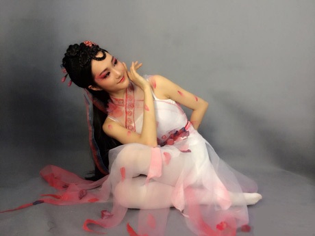 Ngắm hotgirl mới nổi Trung Quốc biến hóa phong cách - 11 Hình ảnh thiếu nữ đài các với sự quyến rũ chết người