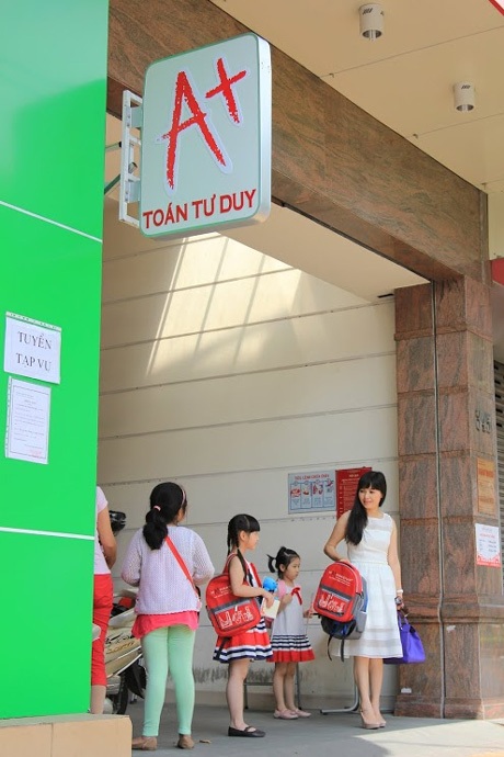 Ca sỹ Trang Nhung: Mathnasium là lựa chọn đúng đắn cho bé Bích Ngọc trong hè này - 2 Ca sỹ Trang Nhung: Mathnasium là lựa chọn đúng đắn cho bé Bích Ngọc trong hè này