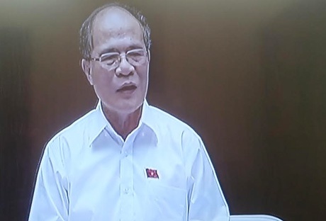 Chủ tịch Quốc hội: Bộ trưởng Giáo dục trả lời “mượt mà, êm dịu” - 1 Chủ tịch Quốc hội Nguyễn Sinh Hùng tổng kết phần trả lời chất vấn của Bộ trưởng Phạm Vũ Luận.