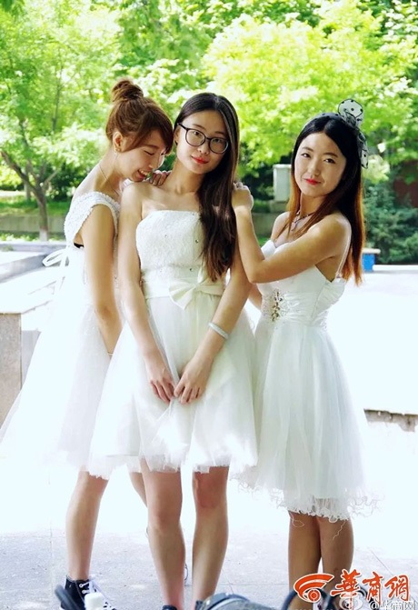 Trào lưu dùng váy cưới chụp ảnh kỷ yếu của nữ sinh Trung Quốc ...