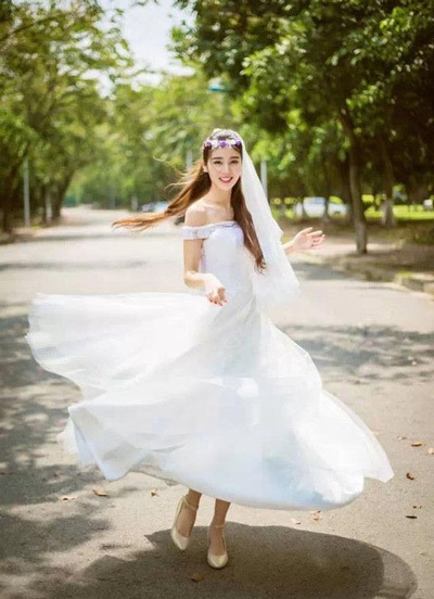 Trung Quốc: Ảnh kỷ yếu “7 nữ yêu đại học” hút chú ý dân mạng - 15 Vũ Phong