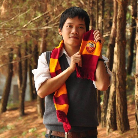 9X gom đất, ve chai mua dê, xây trường cho người nghèo - 1 Hoa Trung, chàng trai đam mê tình nguyện