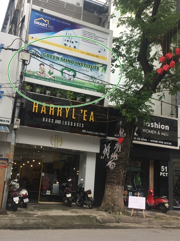 Bảng hiệu chi nhánh của Geen Mind quảng cáo lớp kích hoạt não vẫn trưng ở chi nhánh Đà Nẵng (ảnh chụp ngày 9/12)