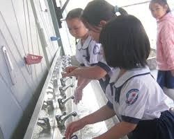 Nhân viên y tế trường học - những người thầy thuốc thầm lặng. - 1 Nhân viên y tế trường học - những người thầy thuốc thầm lặng.
