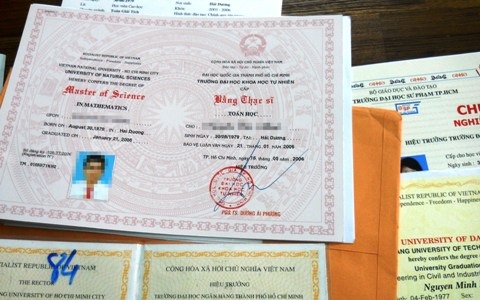 Bằng Tiến sĩ 9 triệu và chuyện bổng lộc nhà nước